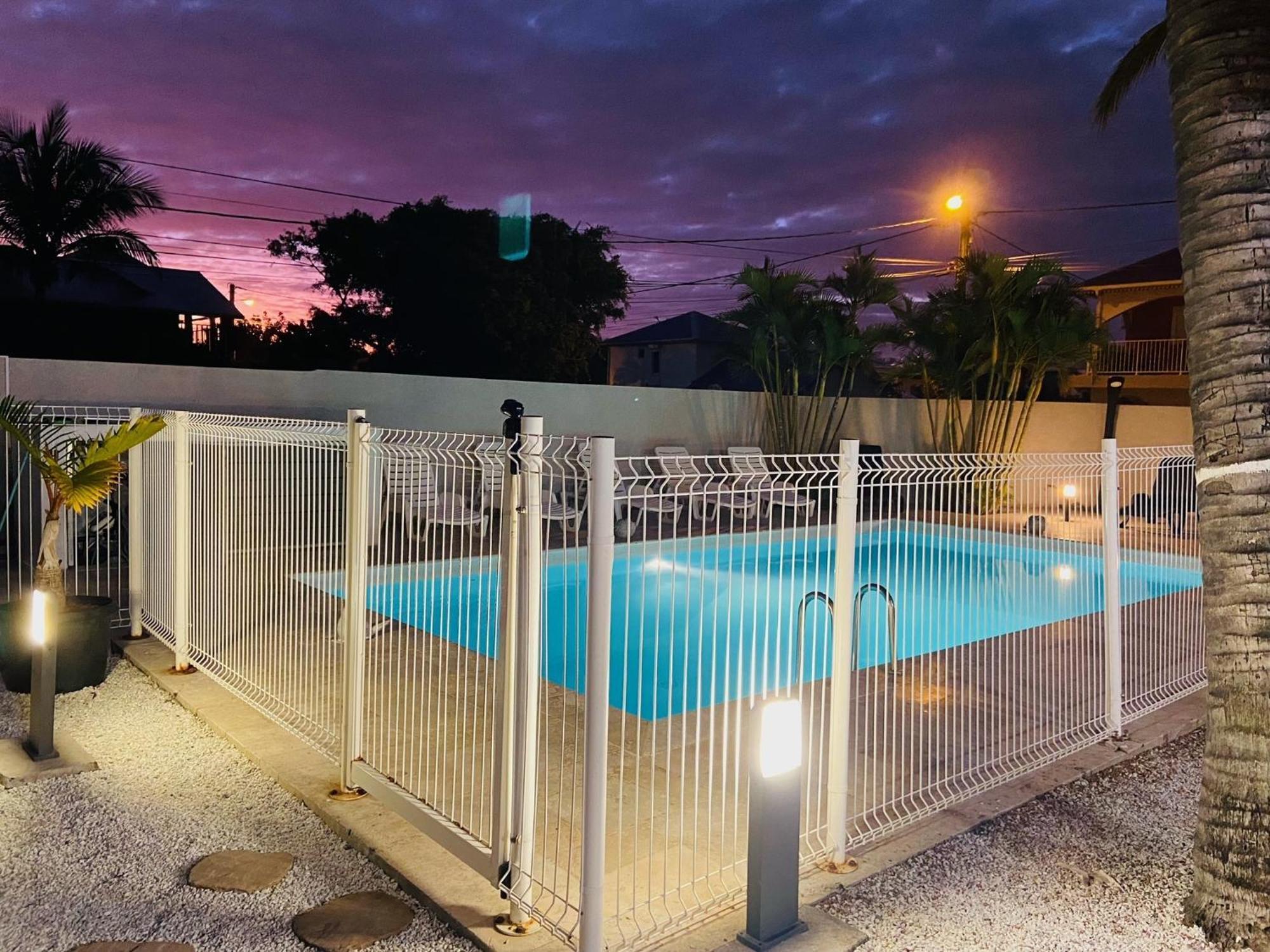 Étang-Salé les Bains Le Nid Tropical, Piscine Chauffee 빌라 객실 사진